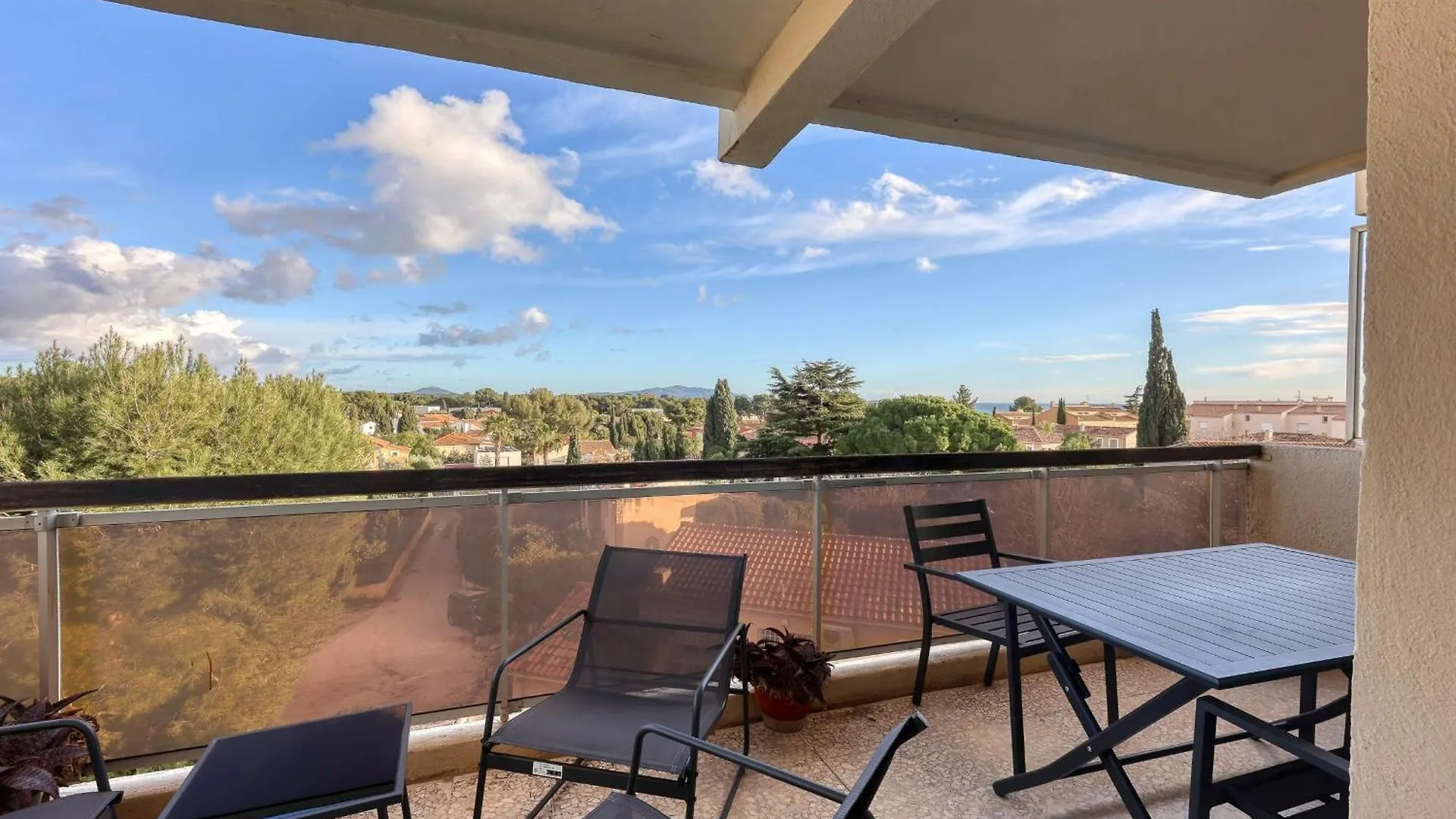 Appartement Douce Riviera - Welkeys Bandol